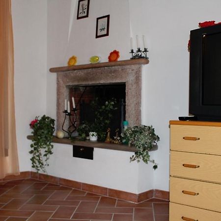 Casa Vacanze In Borgo Monteverdi Marittimo Kültér fotó
