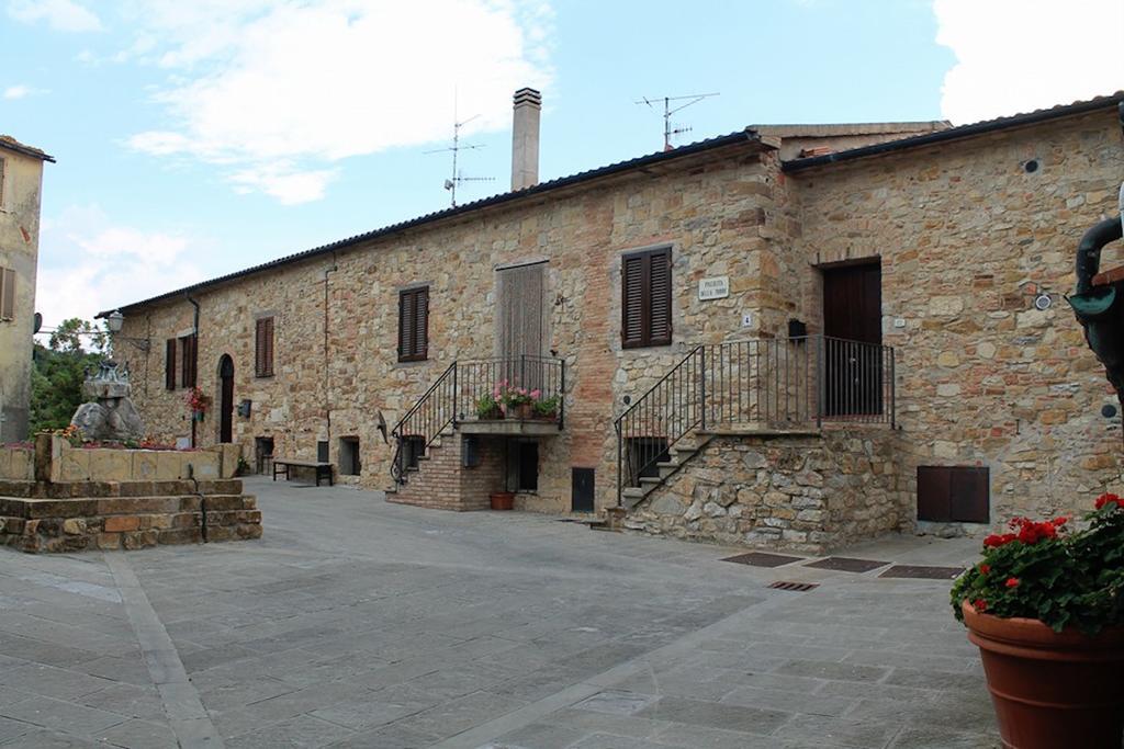 Casa Vacanze In Borgo Monteverdi Marittimo Kültér fotó