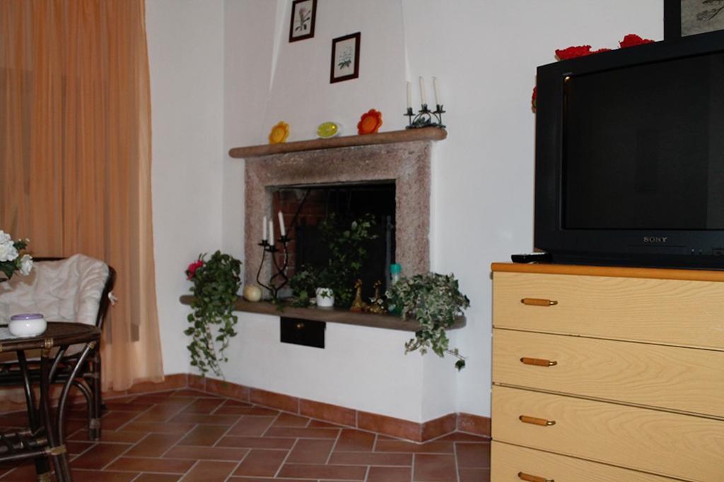 Casa Vacanze In Borgo Monteverdi Marittimo Kültér fotó