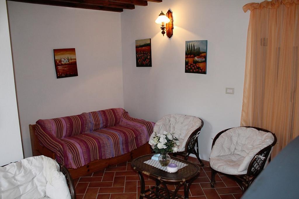 Casa Vacanze In Borgo Monteverdi Marittimo Kültér fotó
